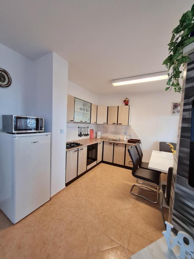 Apartman Joki โนวีวีโนดอลสกี ภายนอก รูปภาพ